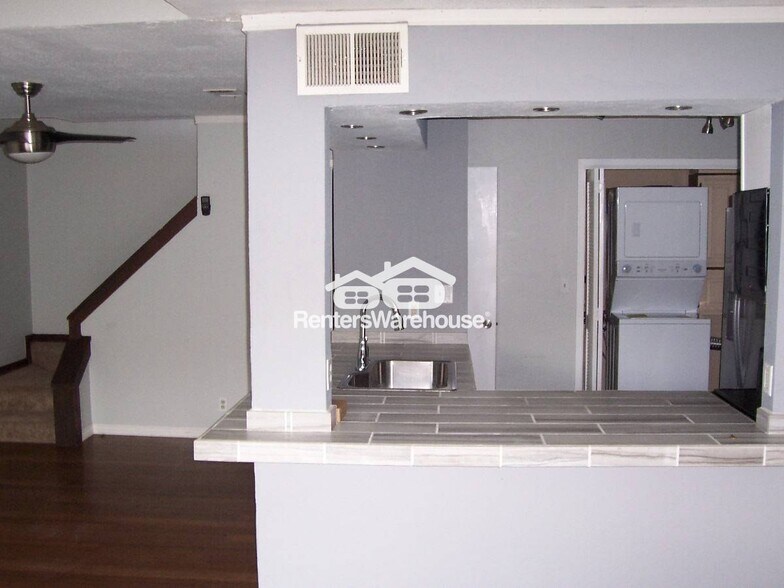 Building Photo - 5200 Martel Ave