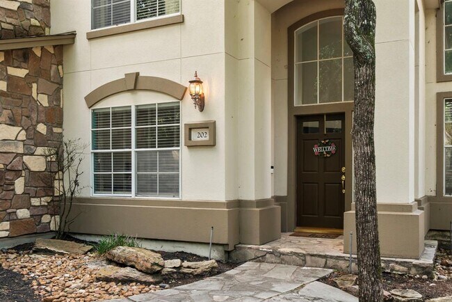 Building Photo - 202 W Greywing Cir