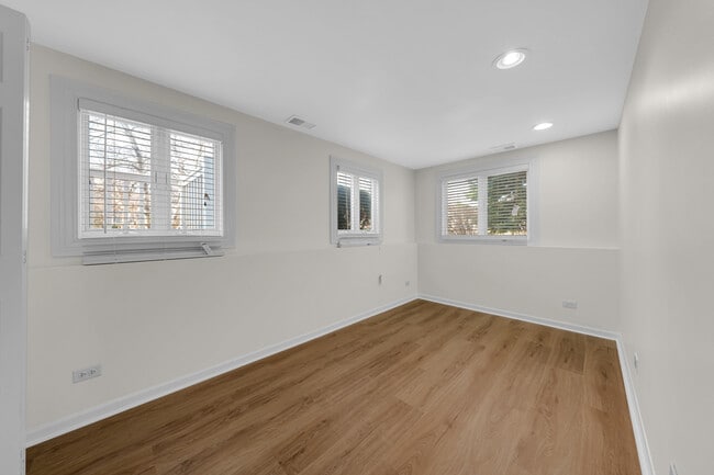 Building Photo - 5080 Prairie Oak Rd