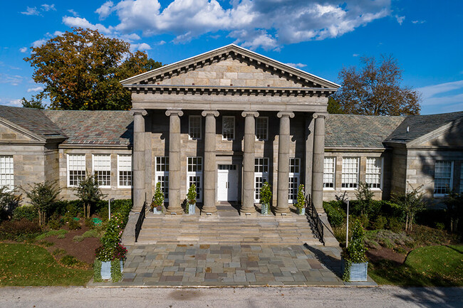 Building Photo - 260 Charles Ellis Dr