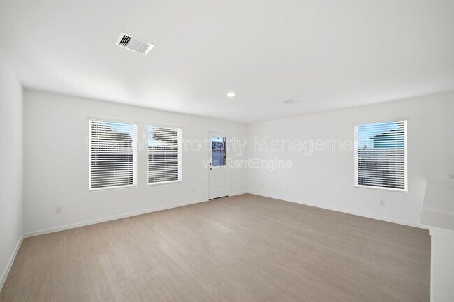 Building Photo - 25585 Rose Creek Dr