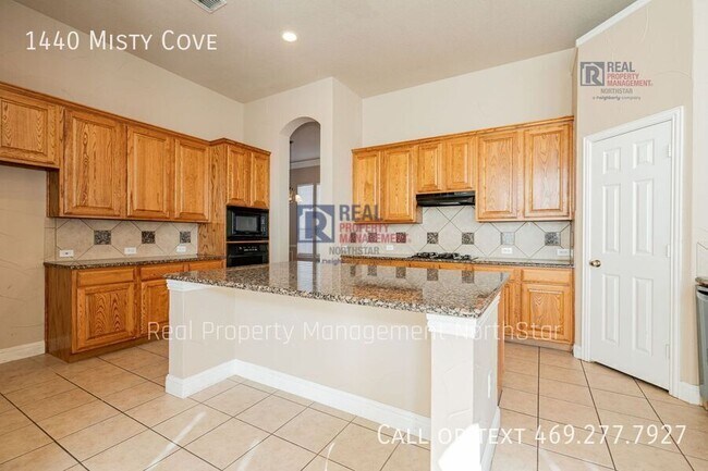 Building Photo - 1440 Misty Cove Dr