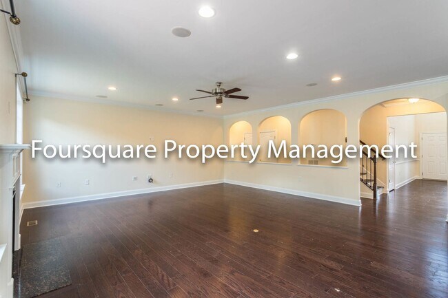 Building Photo - Single Family Home |1st Floor- Guest Suite...