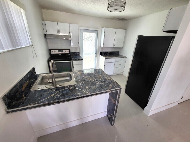 Building Photo - 20526 SW 92nd Ct