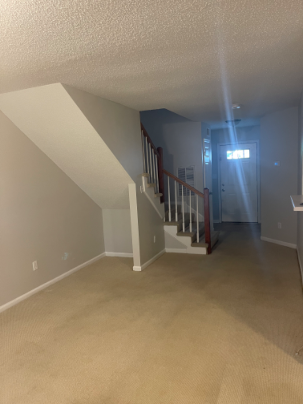 Building Photo - 268 Wexford Dr
