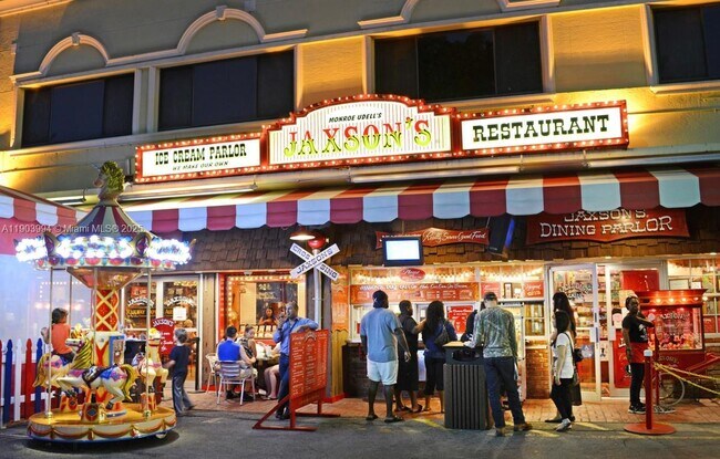 Building Photo - 13 NE 2nd Ave