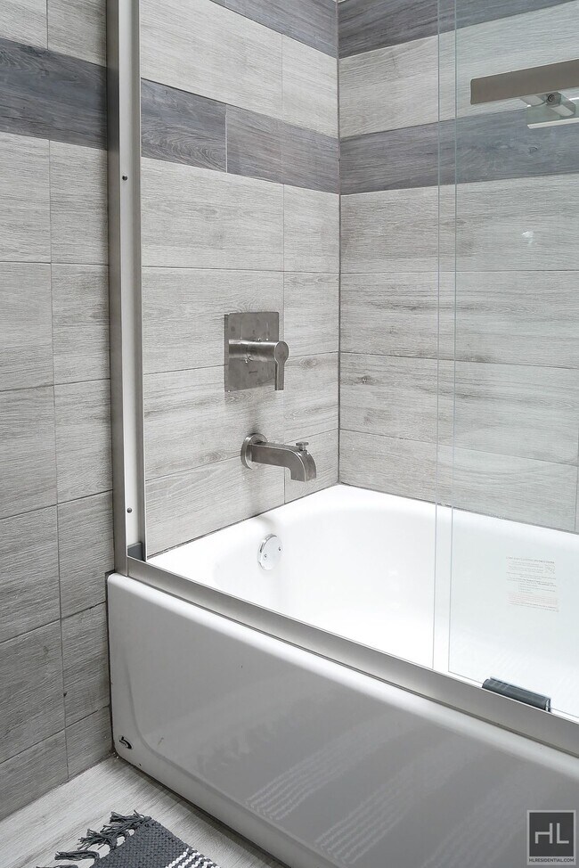 Building Photo - 36-20-36-29 29th St