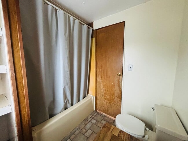 Building Photo - Mobile Home