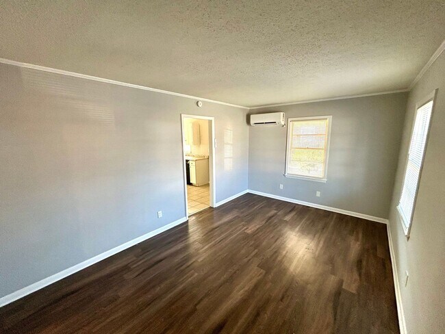 Building Photo - 2720 Merle St