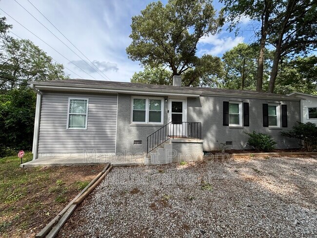 Primary Photo - 18 Prosperity Ct