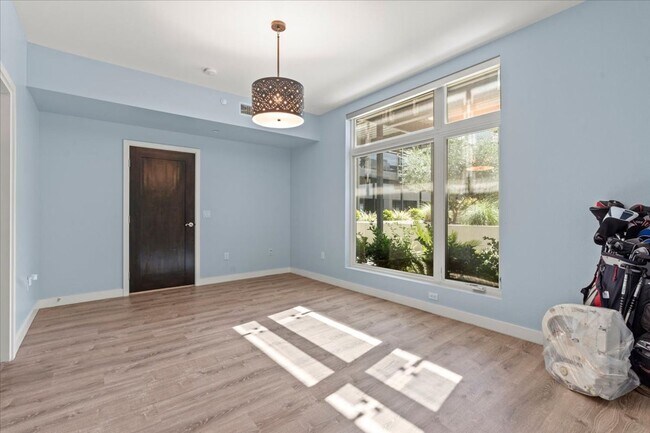 Building Photo - Stunning Modern 2 Bedroom, 2 Bathroom Home!