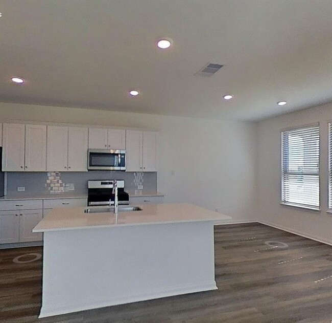 Building Photo - 22700 Elyson Falls Dr