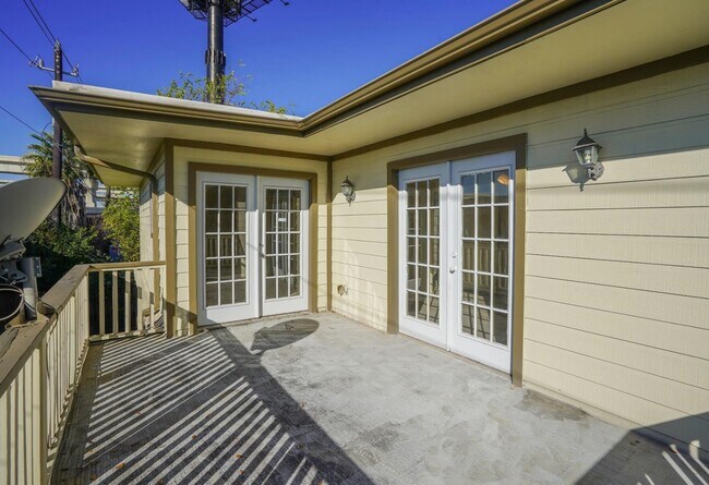 Building Photo - 4807 Merwin St