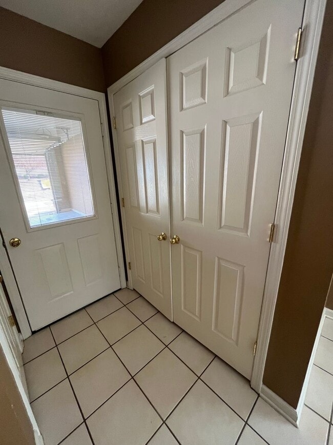 Building Photo - Cabot Rental!