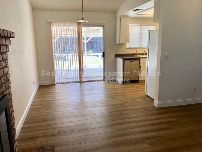 Building Photo - 2967 Terry Ave