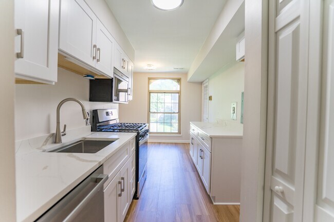 Building Photo - 8308 Tobin Rd