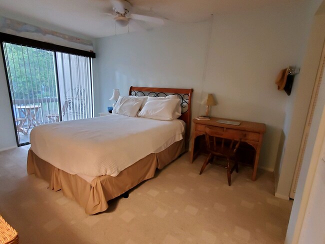 Building Photo - Beautiful Furnished 2/2 Condo in Cordova G...