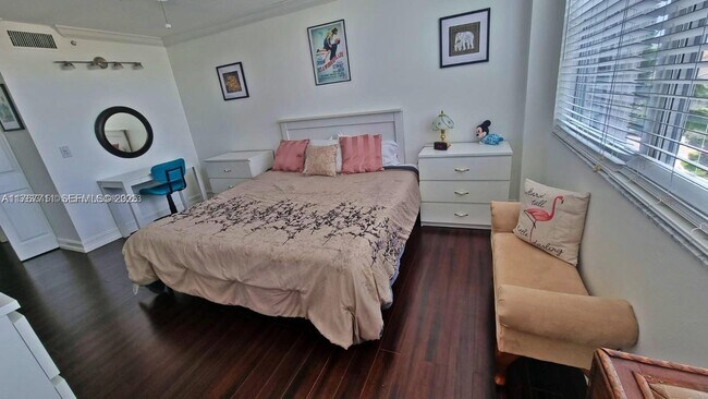 Building Photo - 3594 S Ocean Blvd