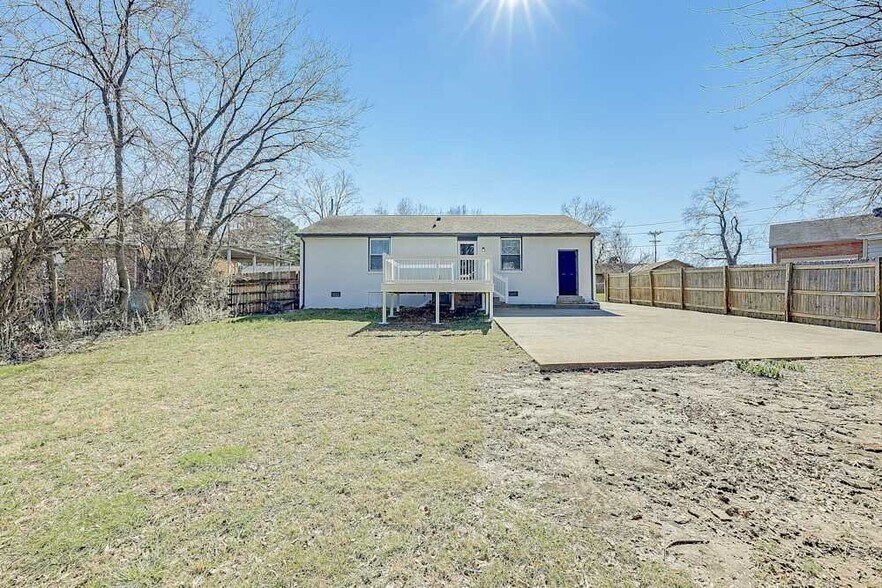 Building Photo - 5104 Parishwood Ct
