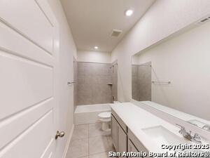 Building Photo - 13051 Louberg Vly