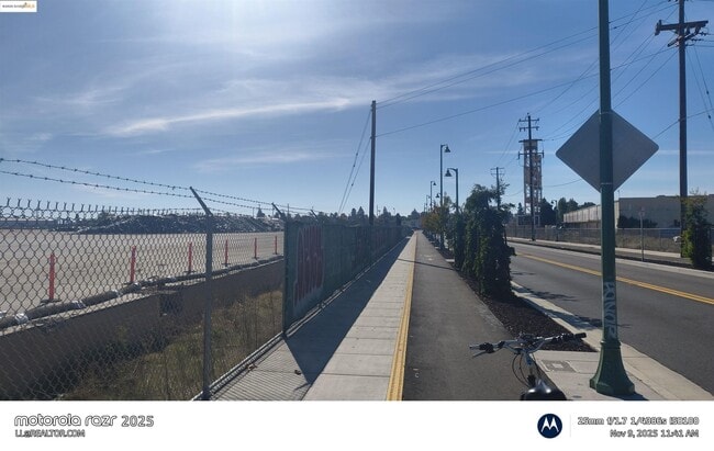 Building Photo - 3532 San Leandro St