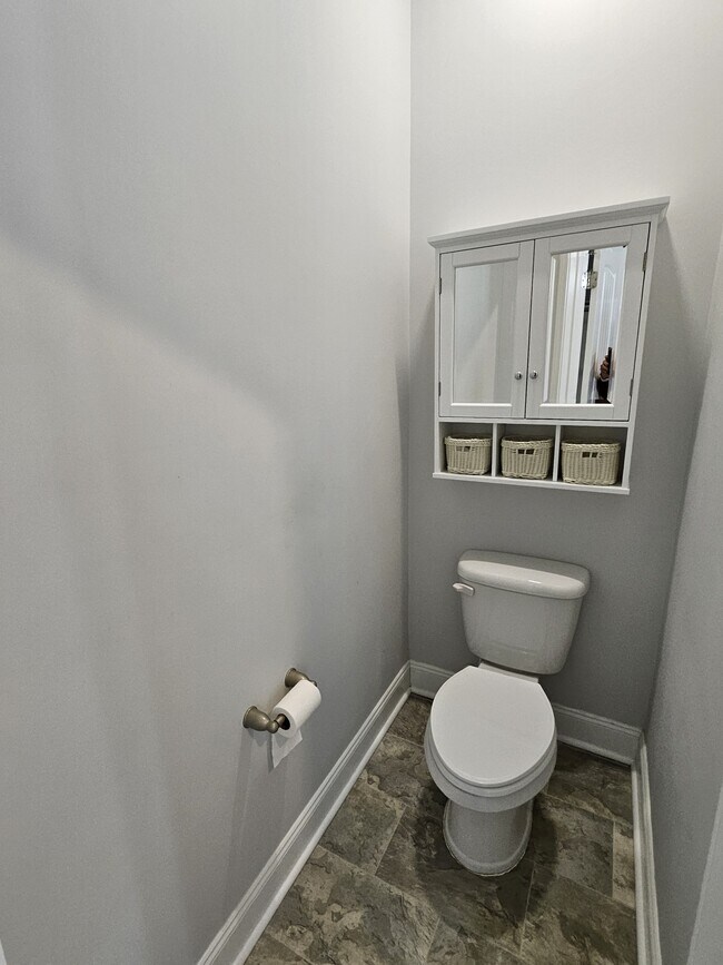 Building Photo - 112 Mergini Dr