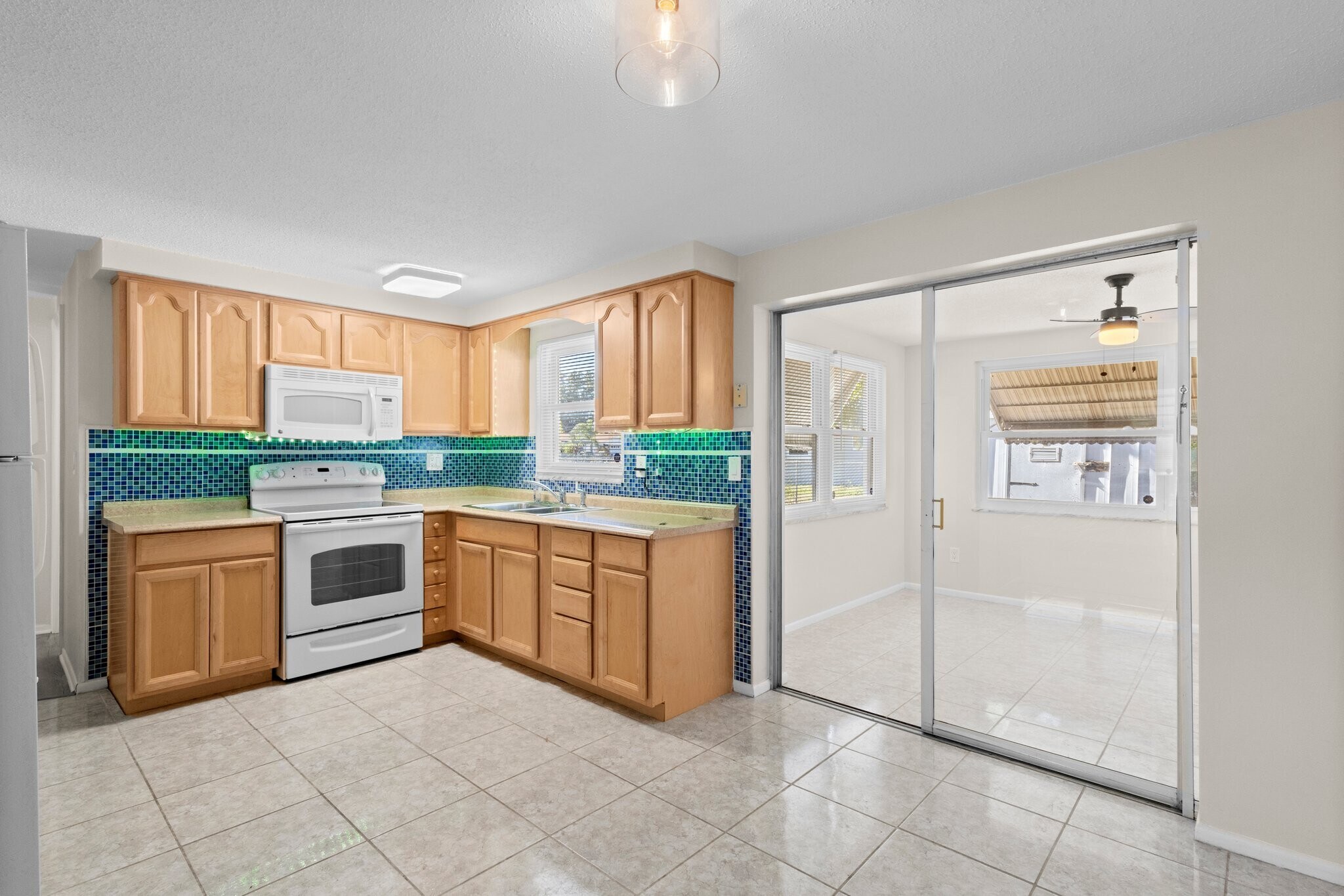 Building Photo - 2509 Sweetwood Dr