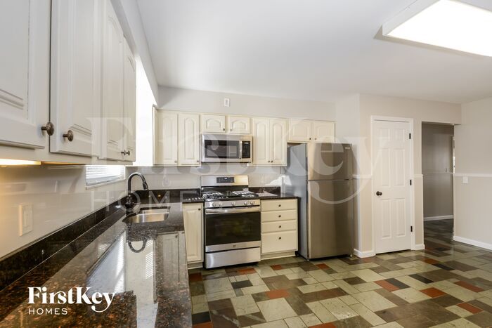 Building Photo - 1530 Froesel Dr
