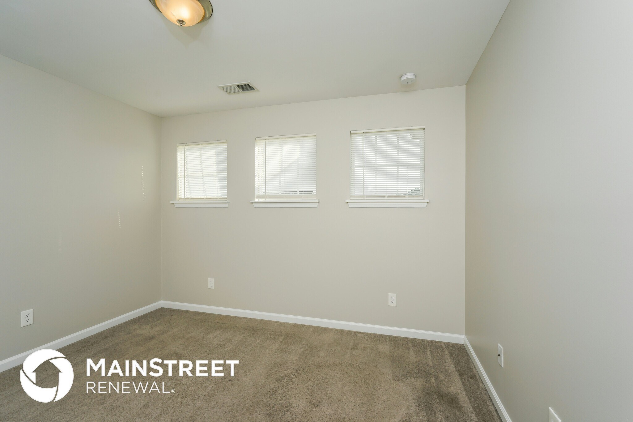 Building Photo - 1961 Drummond Dr