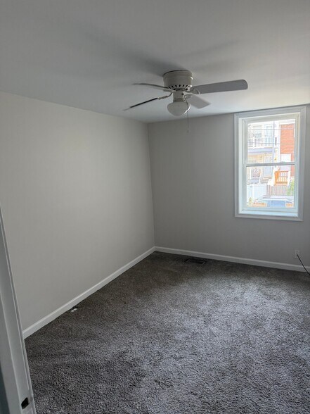 Building Photo - 1455 Hull St