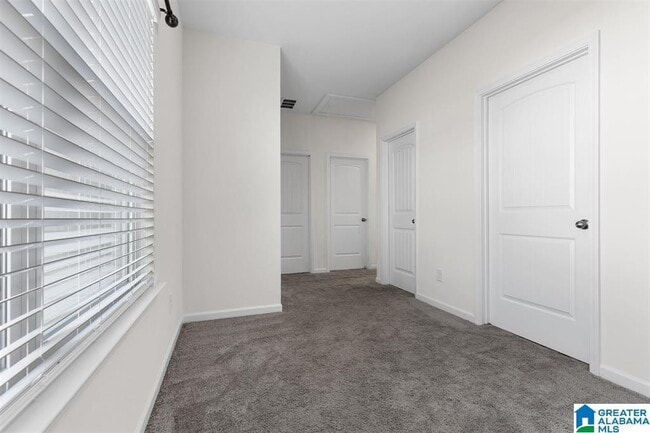 Building Photo - 848 Ridgeway Ave