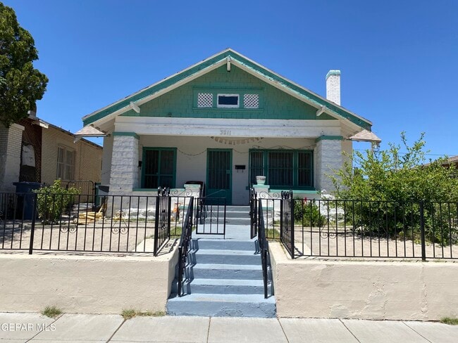 Primary Photo - 3211 Tularosa Ave