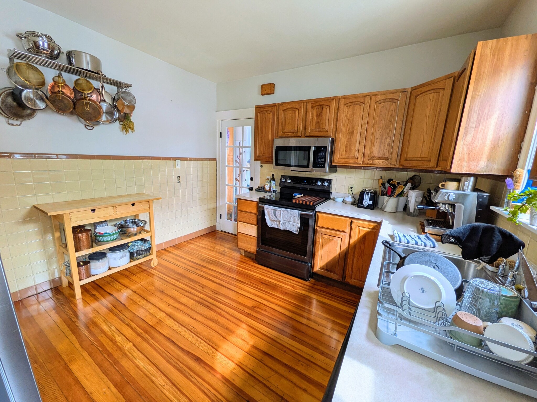 Building Photo - 623 Fellsway