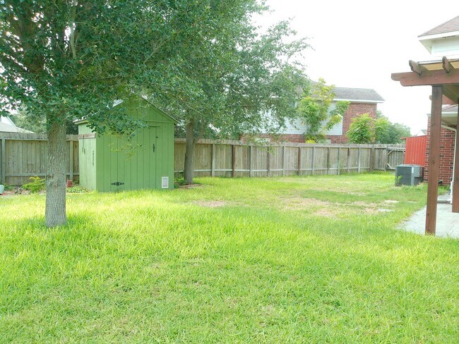 Building Photo - 5405 Knights Cir