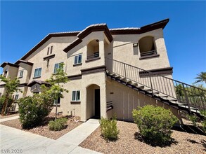 Building Photo - 2291 W Horizon Ridge Pkwy