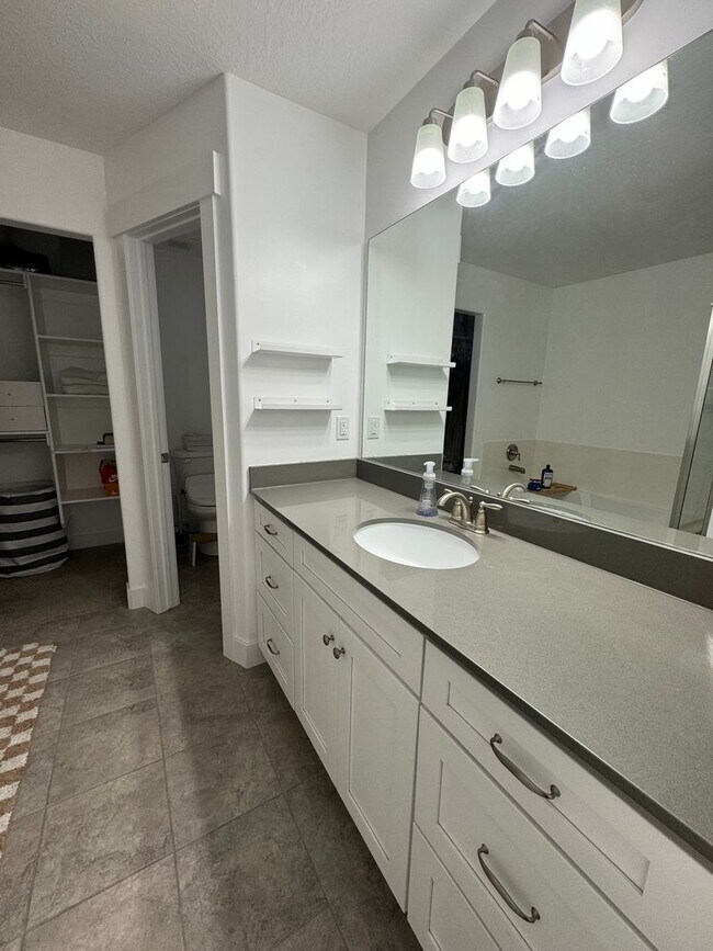 Building Photo - Beautiful Herriman Home for rent!
