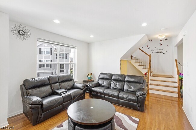 Building Photo - 127 Sowers Dr