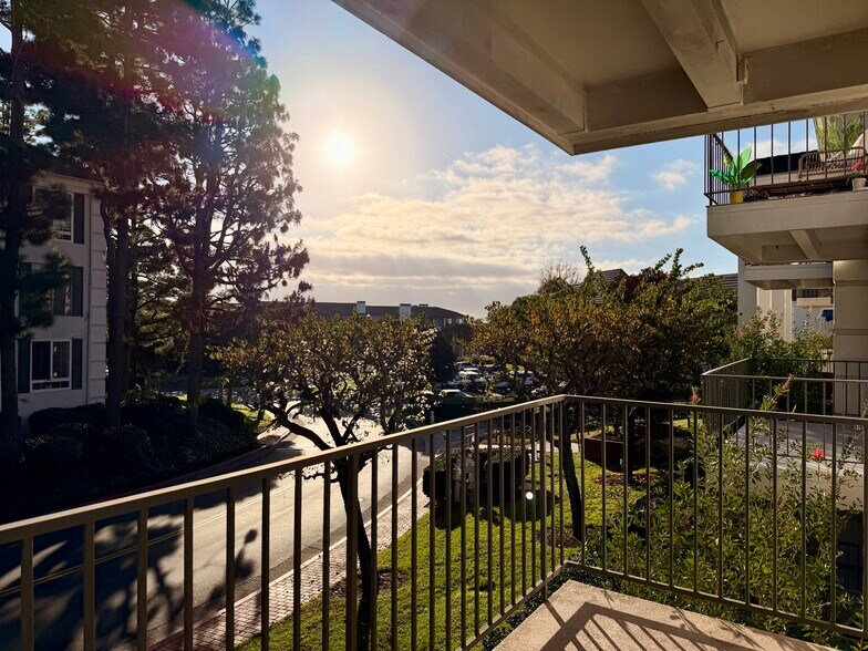 Building Photo - 300 Cagney Ln