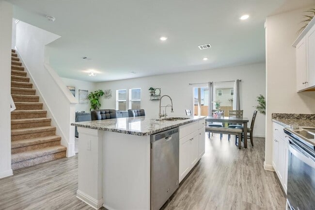 Building Photo - 19620 Cloudy Bay Dr