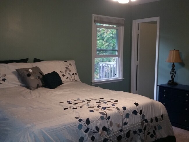 Building Photo - 501 Cranwell Cir
