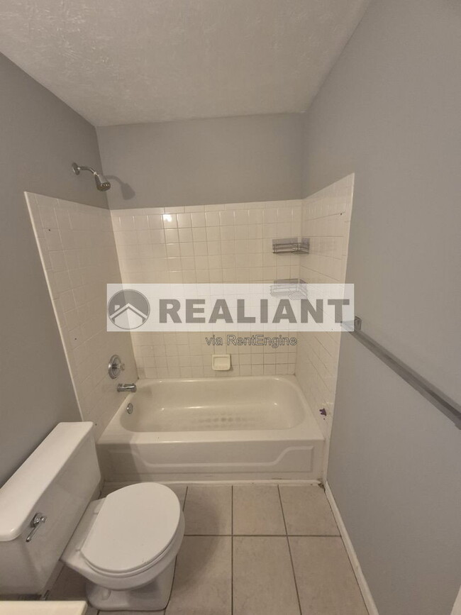 Building Photo - 10136 Carnation Ct