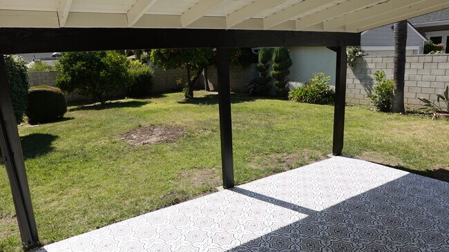 Building Photo - 4715 Allott Ave