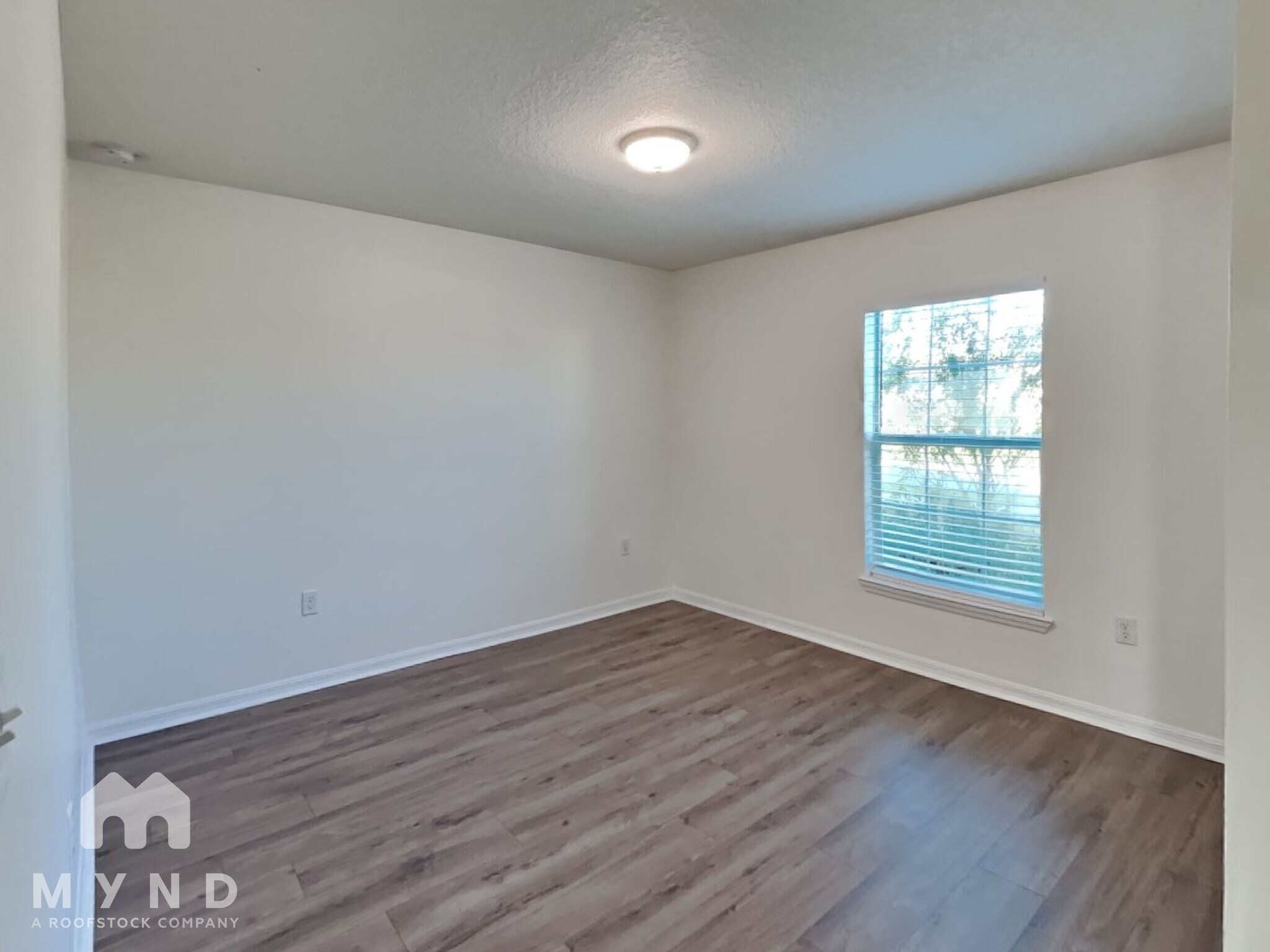 Building Photo - 6600 Wirevine Dr