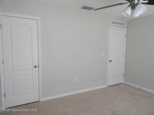 Building Photo - 690 San Filippo Dr SE