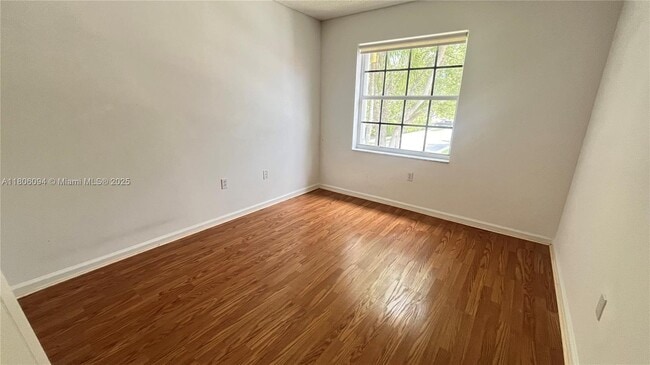 Building Photo - 522 SW 200th Terrace