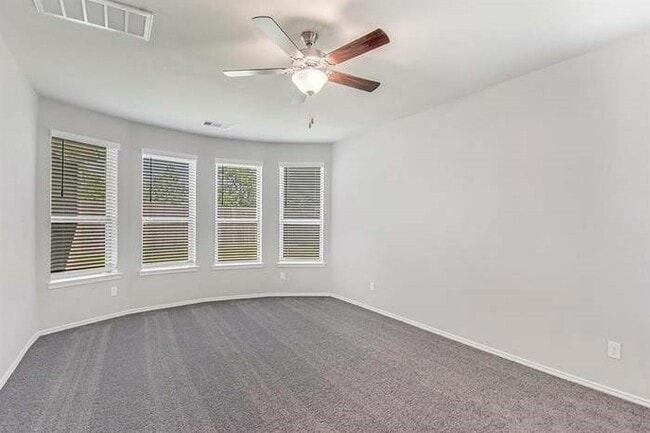 Building Photo - 25435 Kidwiler Dr
