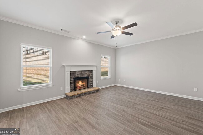 Building Photo - 559 Belmont Ln