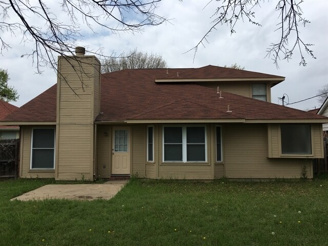 Building Photo - 707 Ford Dr