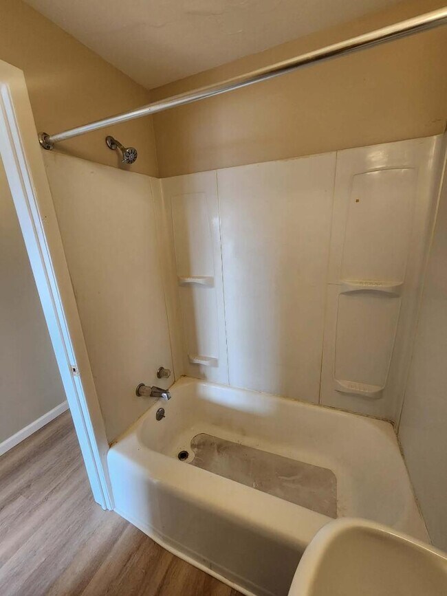 Building Photo - 1654 Abbott Rd