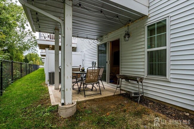 Building Photo - 1517 Paxton Ln